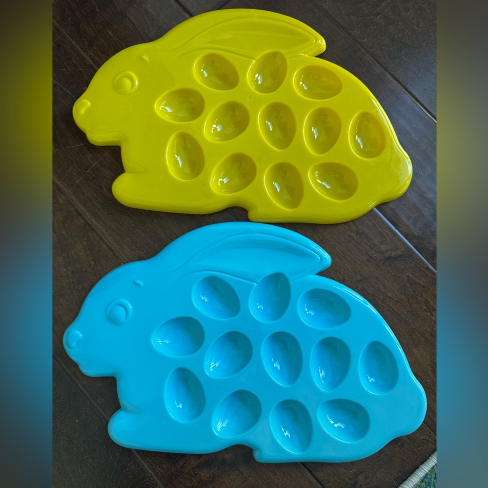 Amscan Egg-Stra Special Easter Bunny Egg Trays Yellow and Blue Bunny set of 2
